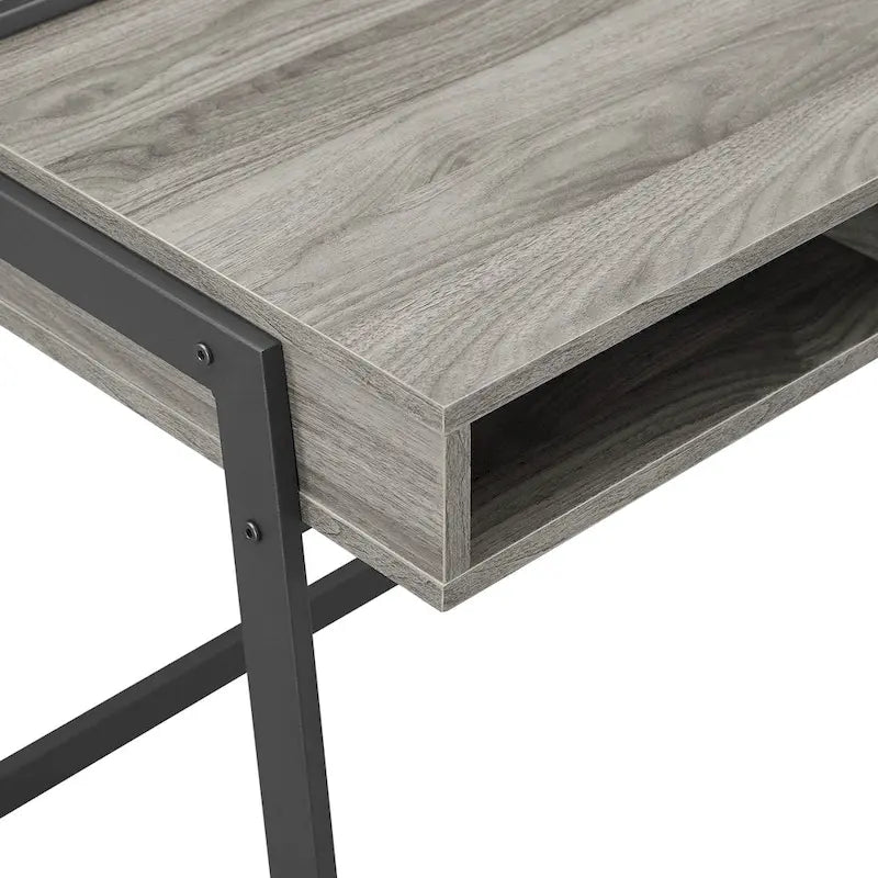 42-inch industrieel schrijfbureau met geperforeerde achterkant en opbergvakken