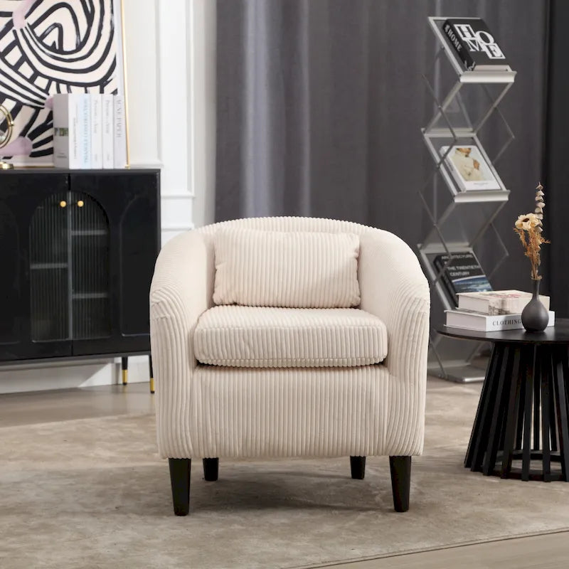 Stoffen fauteuil met kussen en en sierkussen