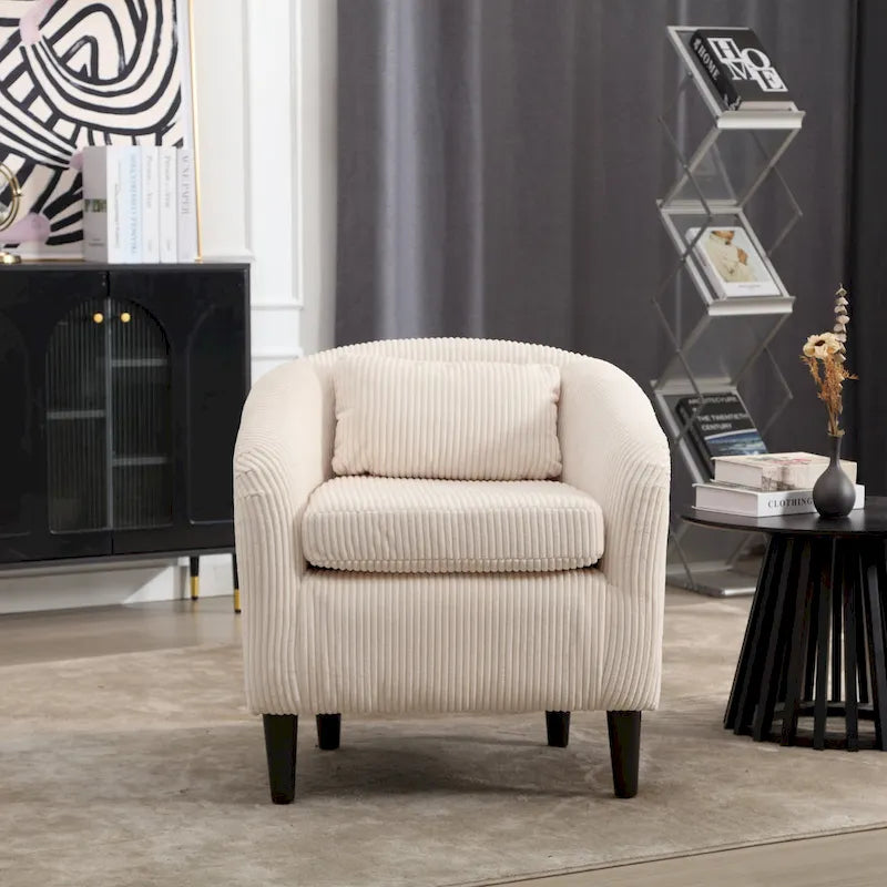 Stoffen fauteuil met kussen en en sierkussen