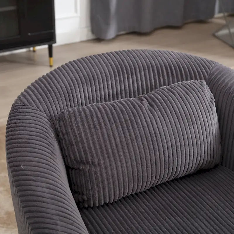 Stoffen fauteuil met kussen en en sierkussen