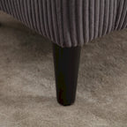 Stoffen fauteuil met kussen en en sierkussen
